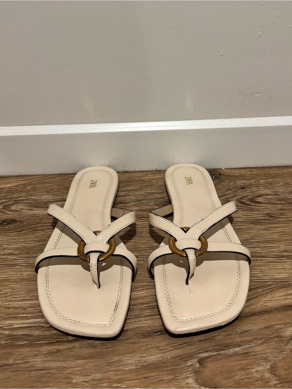 ZARA FLAT SANDALS WITH METALLIC APPLIQUÉ